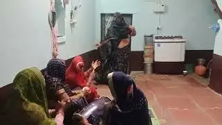 अब अकेला हरा रंगतेरा