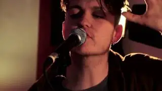 Beach 13: The Way/Endless Love LIVE LOUNGE