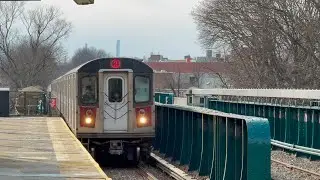 R142 2 Trains to Eastchester-Dyre Av at Morris Park