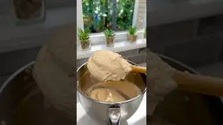 fluffy pumpkin buttercream frosting tutorial 🍁🍂 recipe is on www.identicalrecipes.com :)