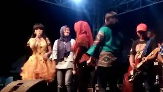 Mawa Marisa..*Muskhurane*