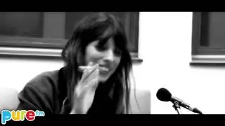 LOU DOILLON:  Interview - Nuits Botanique 2013 sur PURE