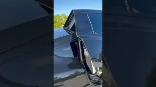 Brand new 2023 Tesla Model X Falcon Door wont close