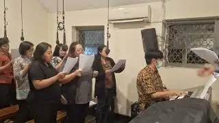 Hymne Keluarga Kudus