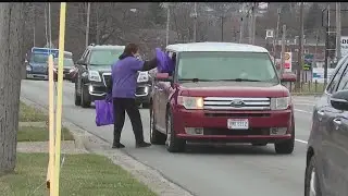 Drive-thru health fair held by FirstLight Home Care in Austintown