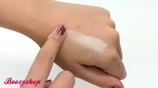 Makeup Revolution   Luxury Baking Powder Lace