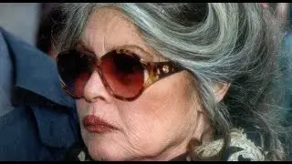 Brigitte Bardot en convalescence depuis son hospitalisation et coup&eacute;e de ses proches  ?