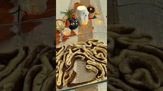 Intestines Cinnamon rolls 🧠🩸#baking #spookyseason #halloween #recipe #food #baking #foryou
