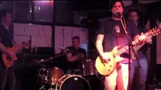 Ian Kurz Musicians In Bars Getting Beer e3.19
