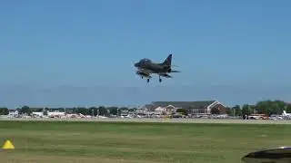 L-39 Albatross & TA-4J Skyhawk Depart EAA AirVenture 2017