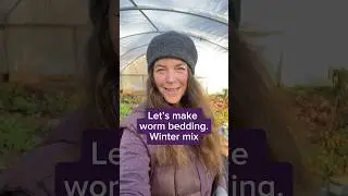 Making bedding for my worm bin #vermicompost #selfsufficiency #redwigglers #gardeningtips #wormbin