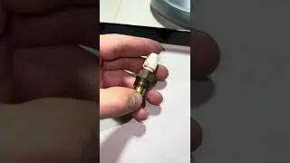 +77006891915 датчик включения вентилятора Тойота ￼89428-12160