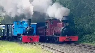 WAOW! MASIH TANGGUH & UNIK! Duo Kereta Api Uap Klasik Terlihat Keren & Gagah! 