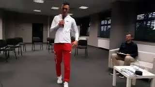 Mistrz olimpijski Dawid Tomala tłumaczy technikę chodu sportowego