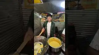 Come back viral vada pav boy 🔥 #delhistreetfood #streetfooddelhi #food #shorts #vadapav #delhichaat