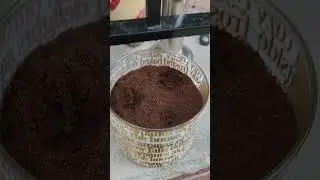 Keep Mosquitoes Away with Coffee Grounds & a Candle! 🕯️🦟 #MosquitoHack #InsectRepellent