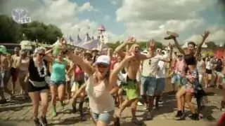 Tomorrowland 2013 - Everybody is dancing around