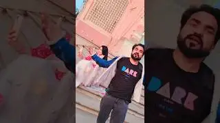 jis mod Se gujre use mod per sab kuchh loot jata hai