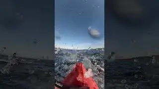 Jumping waves with the Itiwit X500 inflatable kayak