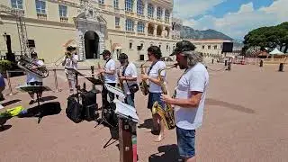 Banda Els Tirons, Capitaine Flam 🦸🔥 &agrave; Monaco devant le Palais Princier ❤️&zwj;🔥