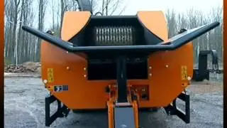 Chipper - Doppstadt DH910 in Operation