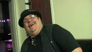 Dressing room chit chat with Ron Walton... For shits and giggles.