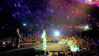 Justin Bieber winning live at MTV EMA's Belfast 2011