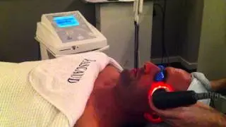 Lichttherapie gezichtsbehandeling tegen droge huid, vermoeide huid en rode huid