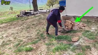 Nomadic life: building a house in the garden2024