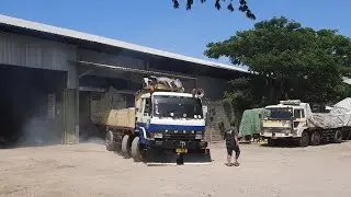 TRINTIN GANDENG PT SBS PARKIR MUNDUR