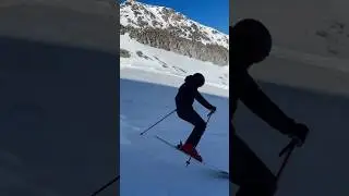 Short Turns to Dolphin Turns in Hintertux🐬