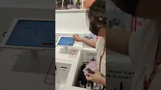 Payment Kiosk Using QR Codes at Uniqlo Singapore | For Seamless and Secure Payment
