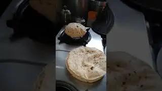 😘fulka roti.💕😍🤩 फुल्की रोटी !