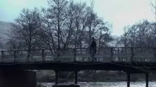Issac 鄧養天 - 狼狽 官方MV