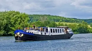 River Thames Cruise aboard the 8 passenger Magna Carta