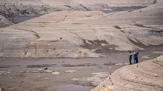 Nakon 22 godine isušeno Lokvarsko jezero, dno skriva ostatke potopljenog naselja