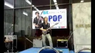 Pop Woravit Guitar Workshop on tour 2009 live in thailand playing far beyond the sun