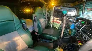 JE Barrett Kenworth W900 Custom Interior