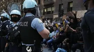 Chicago police fights against Chicago gang members #police #chicago #profile 