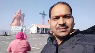 सांवरे जब से देखा नजारा आपका दुनिया के नजारे भूल गये।जब से पकड़ी चौखट आपकी हम सारी चौखट भूल गये जय