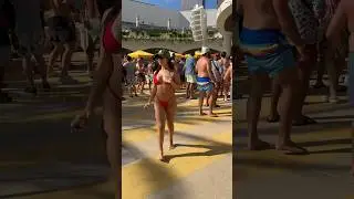 Epic Las Vegas Pool Party Experience: The Ultimate Summer Vibes!