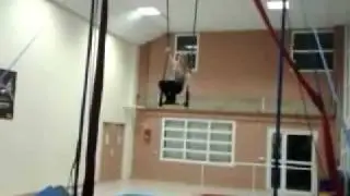Trapeze fixe marie ;) 