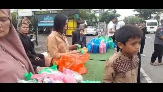 -Volunteer Bali- Bagi Takjil Ramadhan.