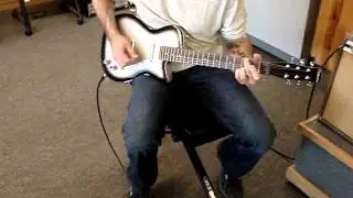 Silvertone 1303/U2 Gravity Music Gear 03/09/15