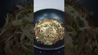 Korean food bolgugi barbeque sauce, Chinese soup 🍲 and purple rice 🍚