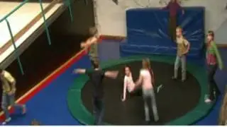 Alpine Sports: Trampoline springen