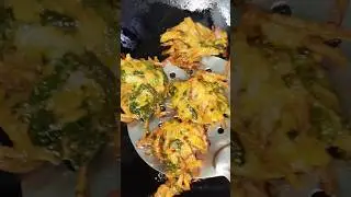 Aalu pyaj ke pakode# tea time snacks#food #trending #recipe #cooking #youtube # shorts viral