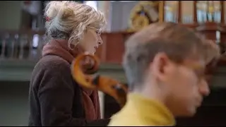 Een Flat Met Duizend Ramen: Haydn reframed