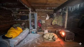 I Nearly Froze to Death at -40°C | Escaping a Whiteout Blizzard in a Treehouse (Extreme Survival)