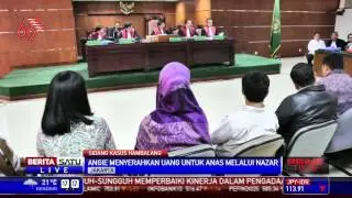 Angie Menangis di Persidangan Anas